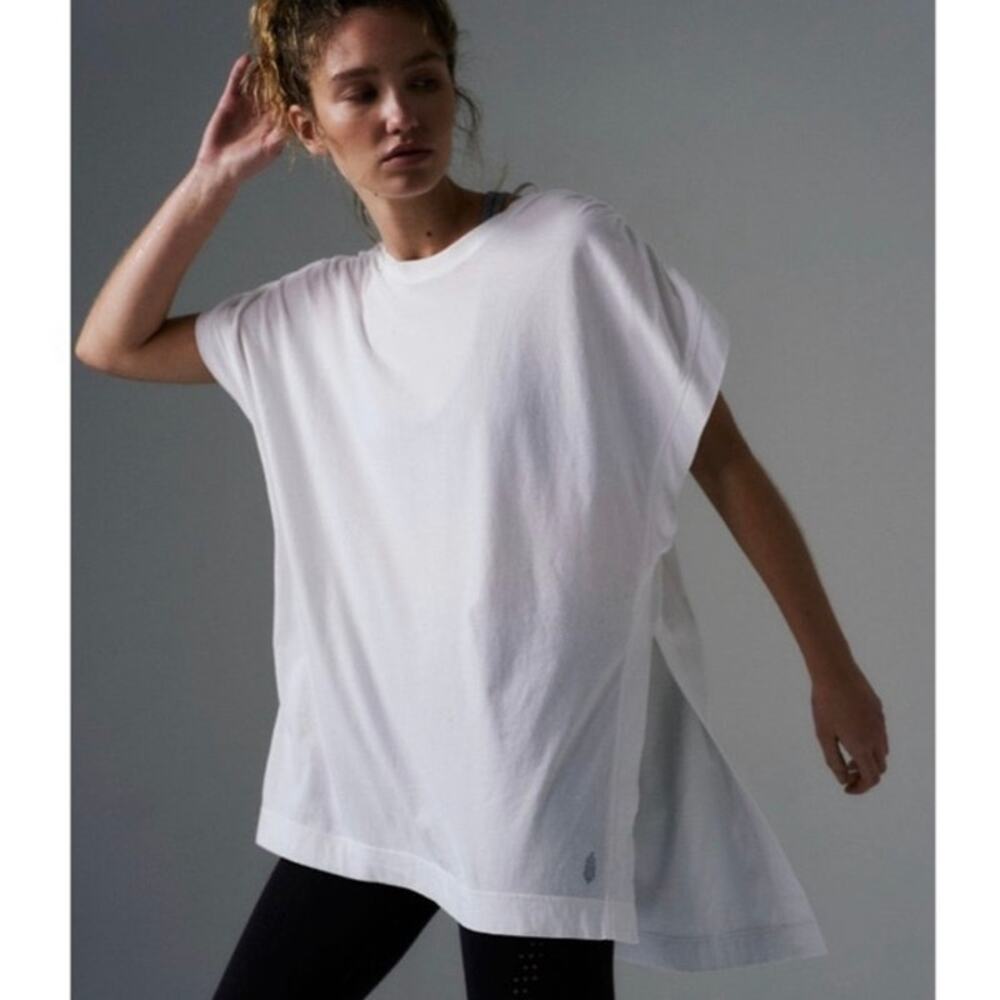 Free People Movement White Ruched Sleeve Tee Top Small Oversized Casual
